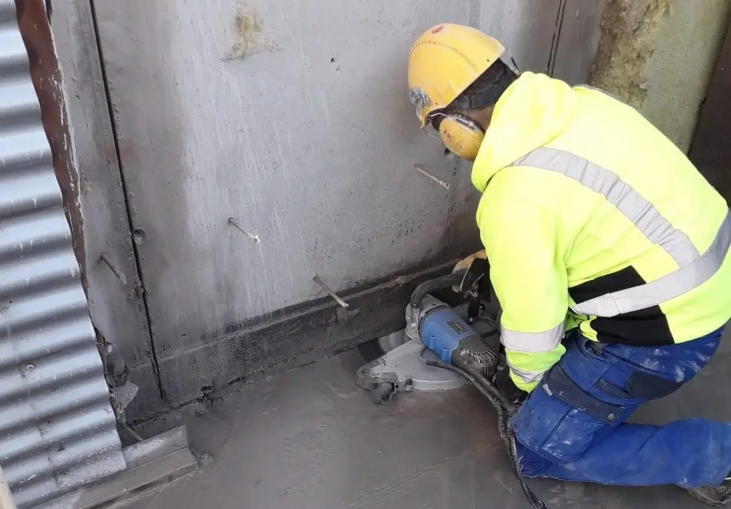 Cięcie techniką diamentową, zdjęcie referencyjne do podmiany na materiał KDZ