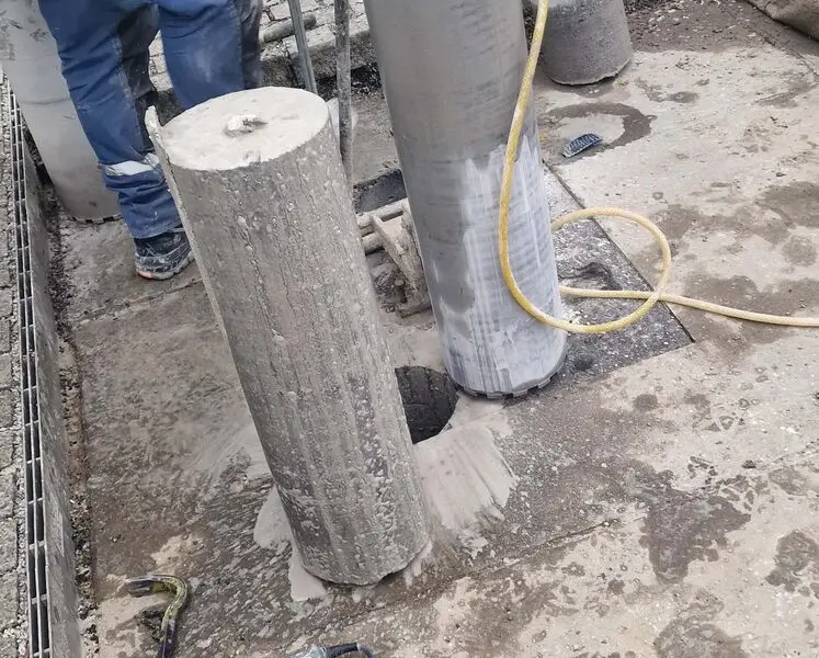 Wiercenie rdzeniowe w betonie zbrojonym, realizacja KDZ